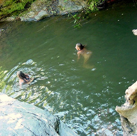 naturistich zwemmen, la frayssinette frankrijk